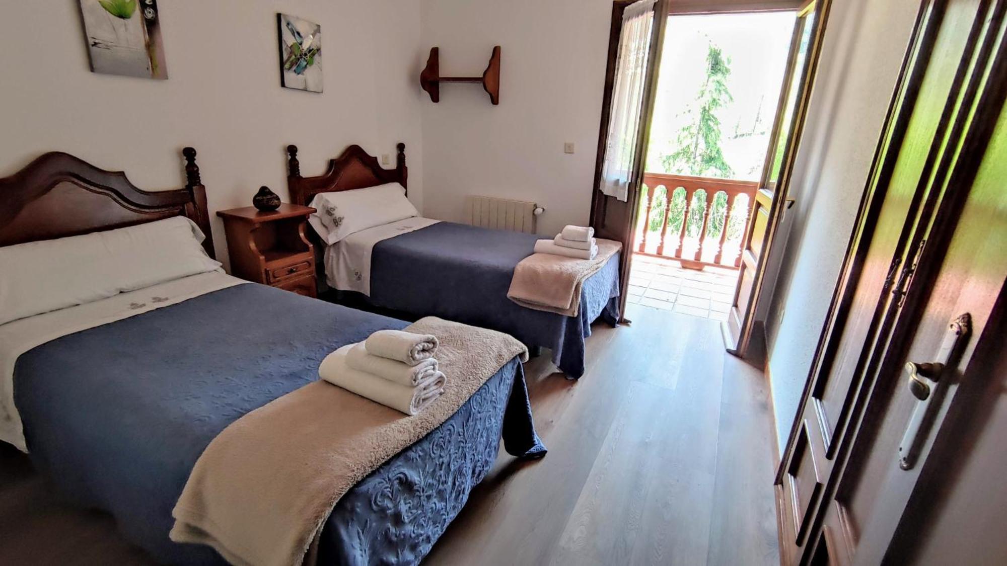 Turismo Rural La Tablá Alles Esterno foto