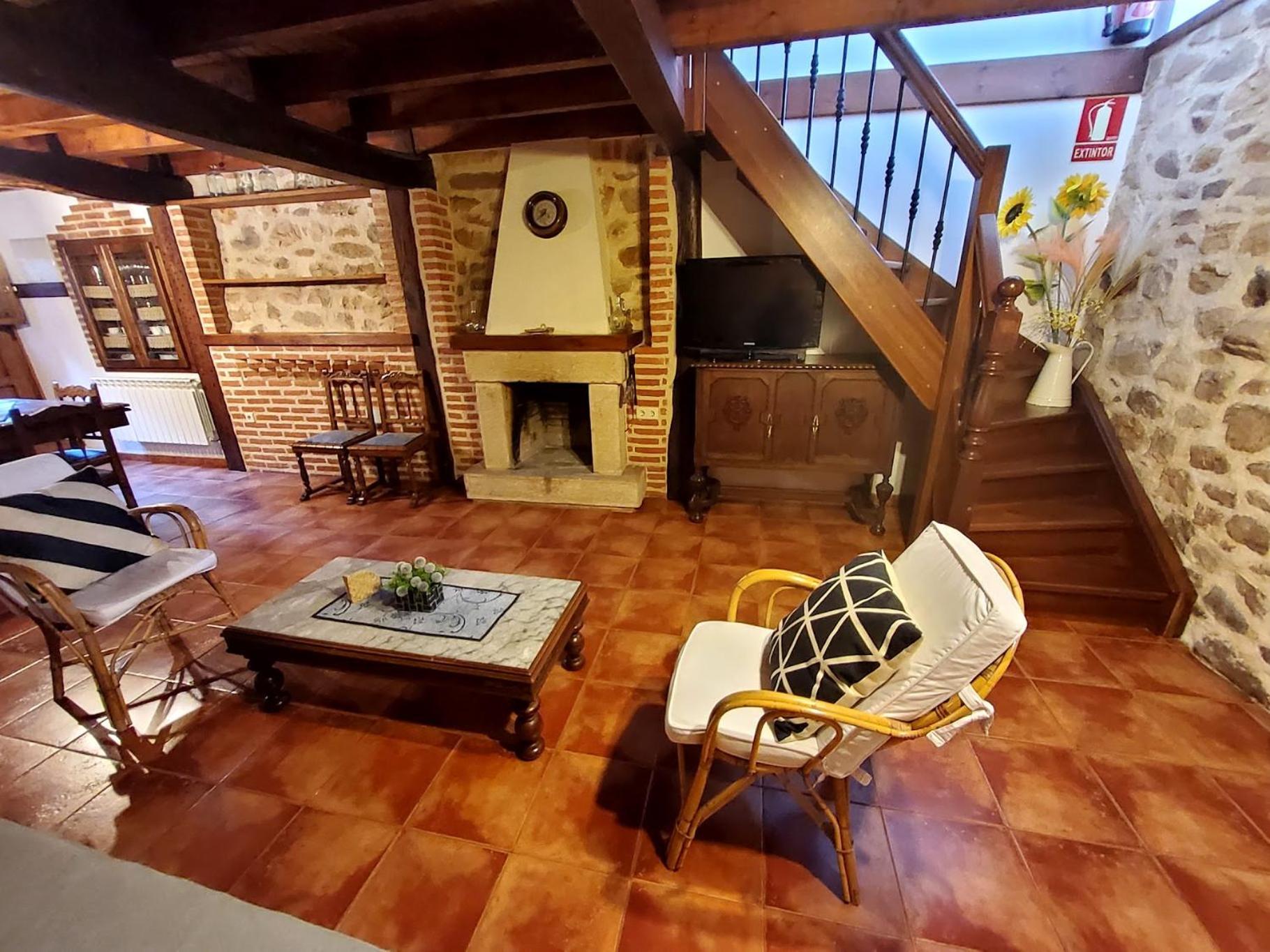 Turismo Rural La Tablá Alles Esterno foto